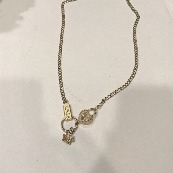 Vintage Gold colored Guess necklace - Picture 3 of 4